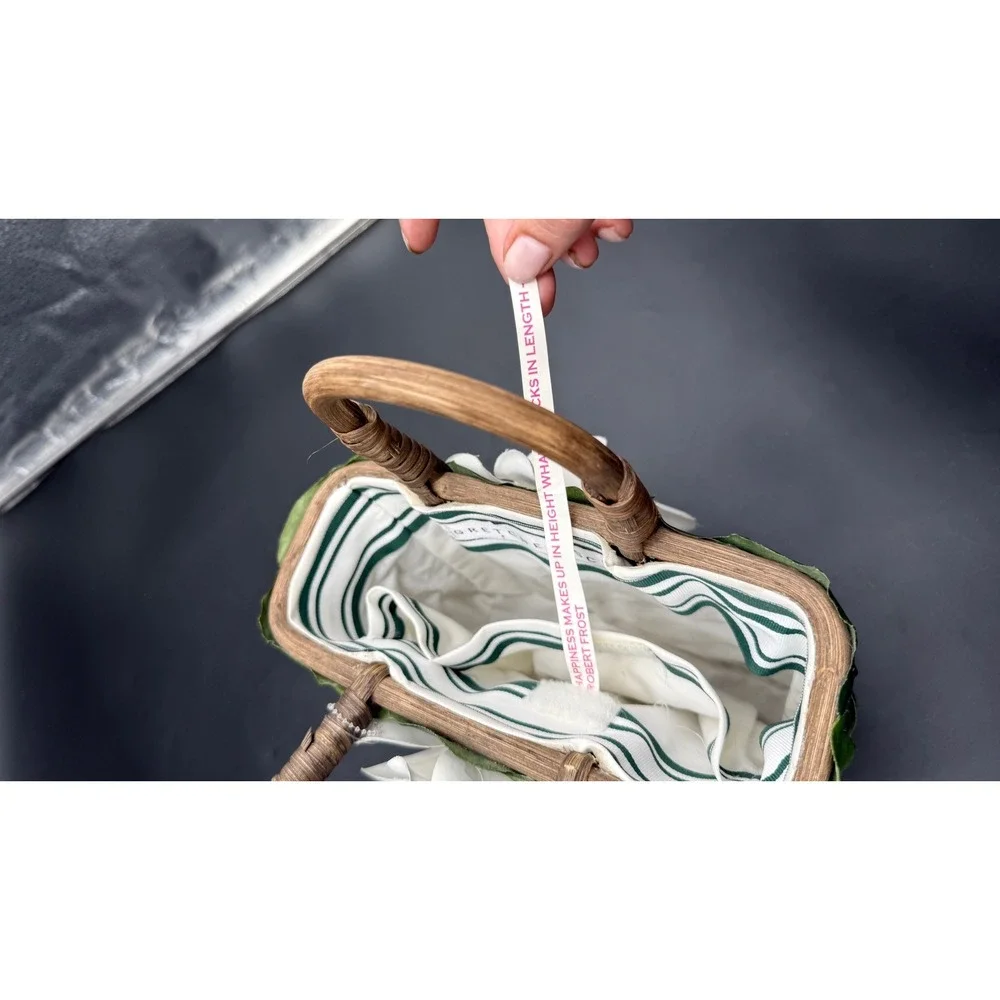 Gretchen Scott Green Leaf White Flower Garden Tote Bag Wood Handles